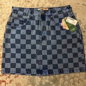 Super cute denim skirt new with tags!